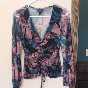 Daytrip Women's Pink and Blue Leaf Print Blouse